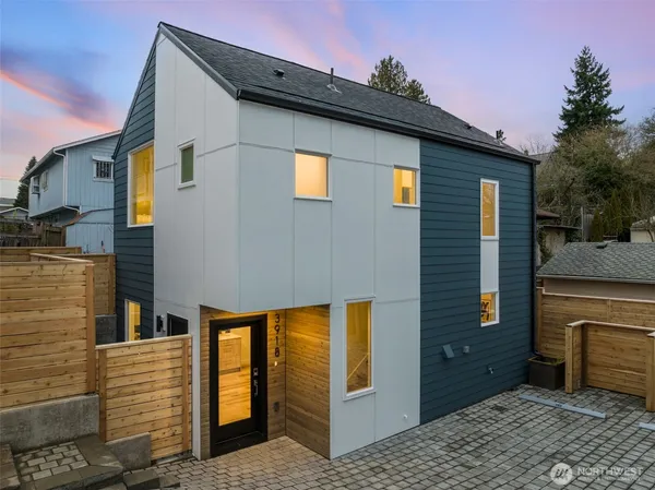 $625,000 | 3918 South Juneau Street, Seattle, WA 98118
