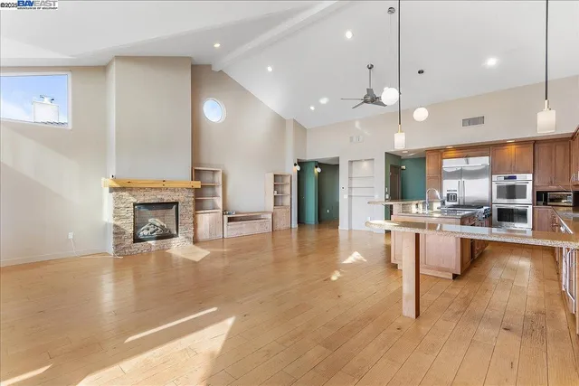 $7,500 | 75 Chadbourne Way, Oakland, CA 94619