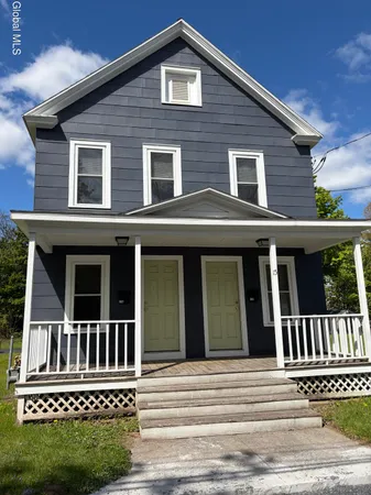 $1,100 | 15 Staple Street, Unit A, Glens Falls, NY 12801
