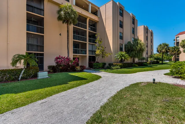 $2,700 | 2255 Lindell Boulevard, Unit 4306, Delray Beach, FL 33444