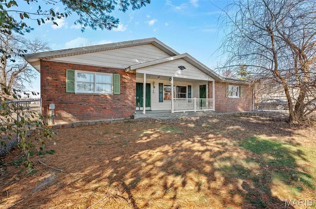 $100,000 | 607 South Main Street, Sorento, IL 62086