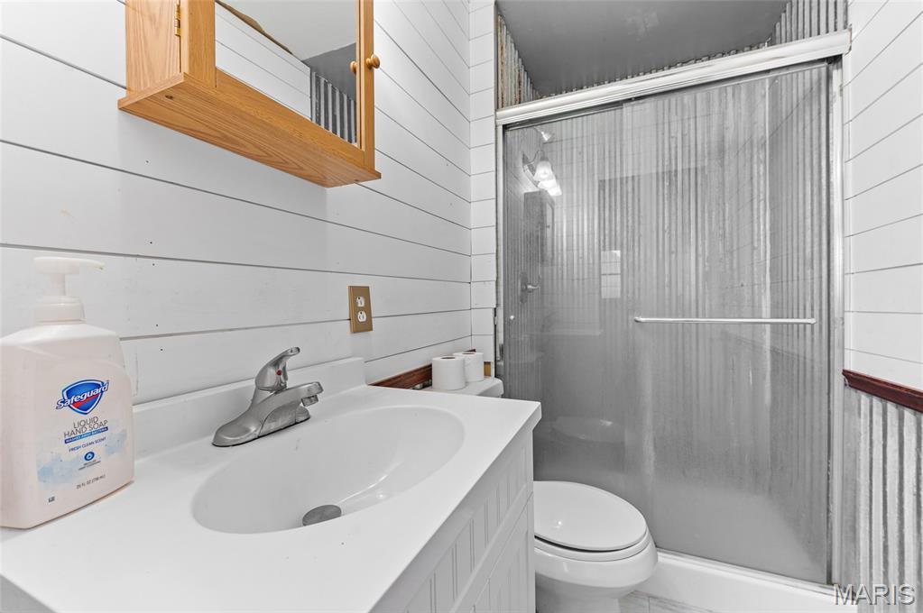 607 South Main Street Sorento, IL 62086 - Photo 14 of 30