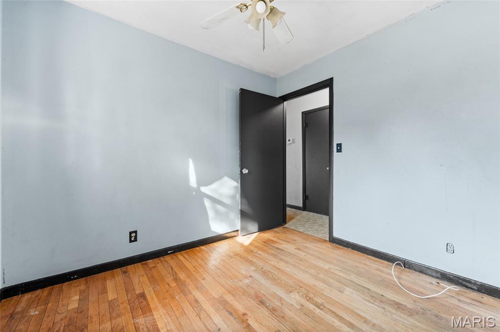 607 South Main Street Sorento, IL 62086 - Photo 18 of 30