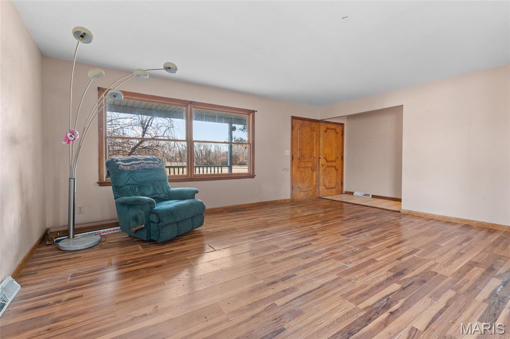 607 South Main Street Sorento, IL 62086 - Photo 24 of 30