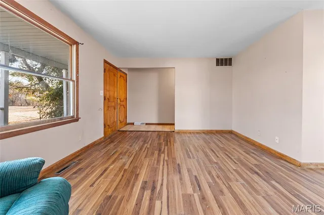 $100,000 | 607 South Main Street, Sorento, IL 62086