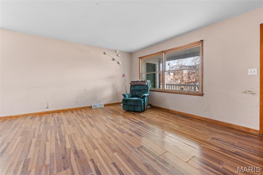 607 South Main Street Sorento, IL 62086 - Photo 26 of 30