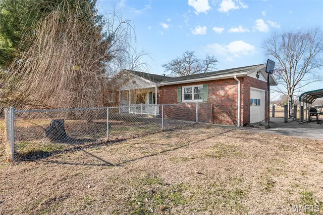 $100,000 | 607 South Main Street, Sorento, IL 62086