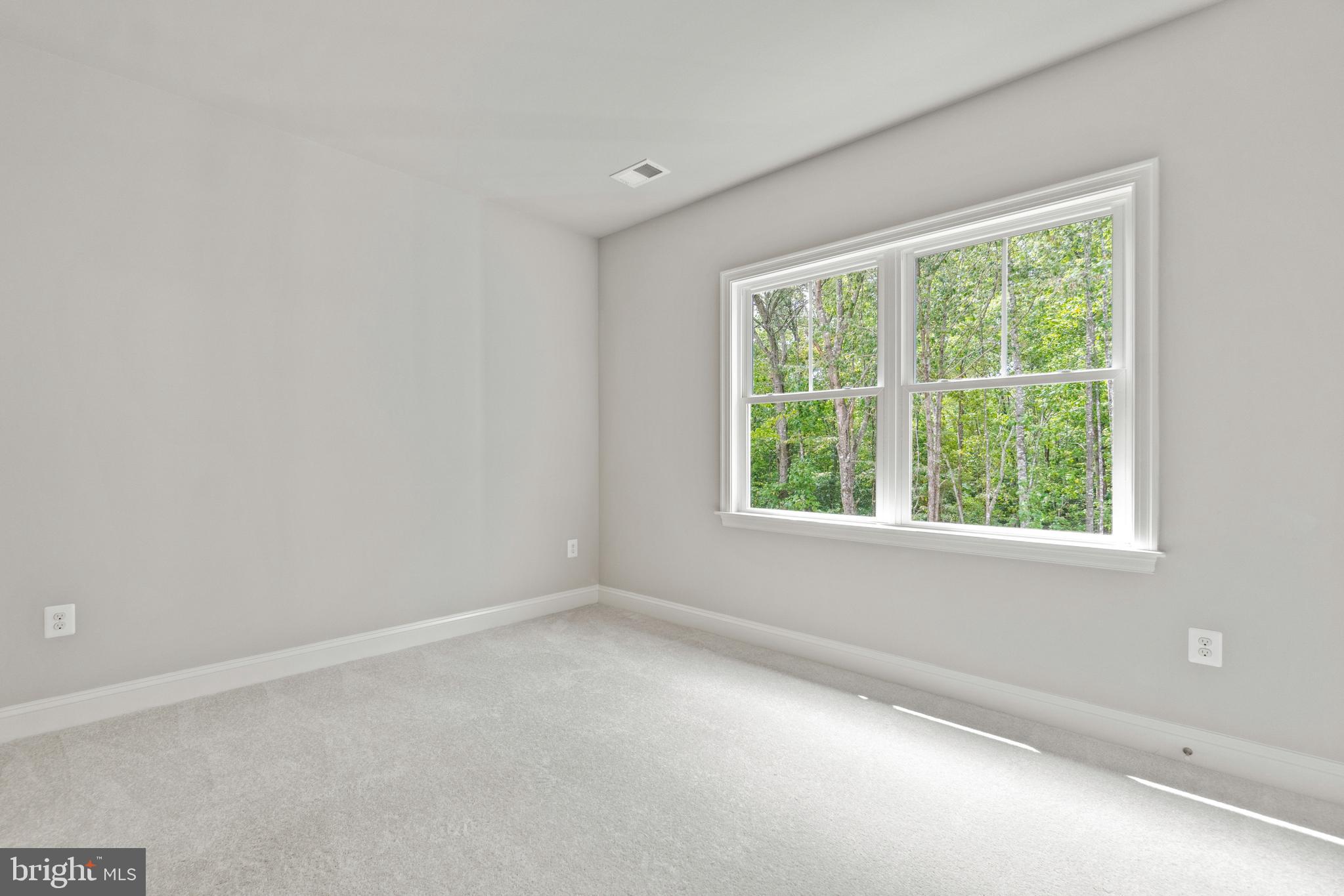 13741 Orlando Road Nokesville, VA 20181 - Photo 30 of 41 an empty room with a window