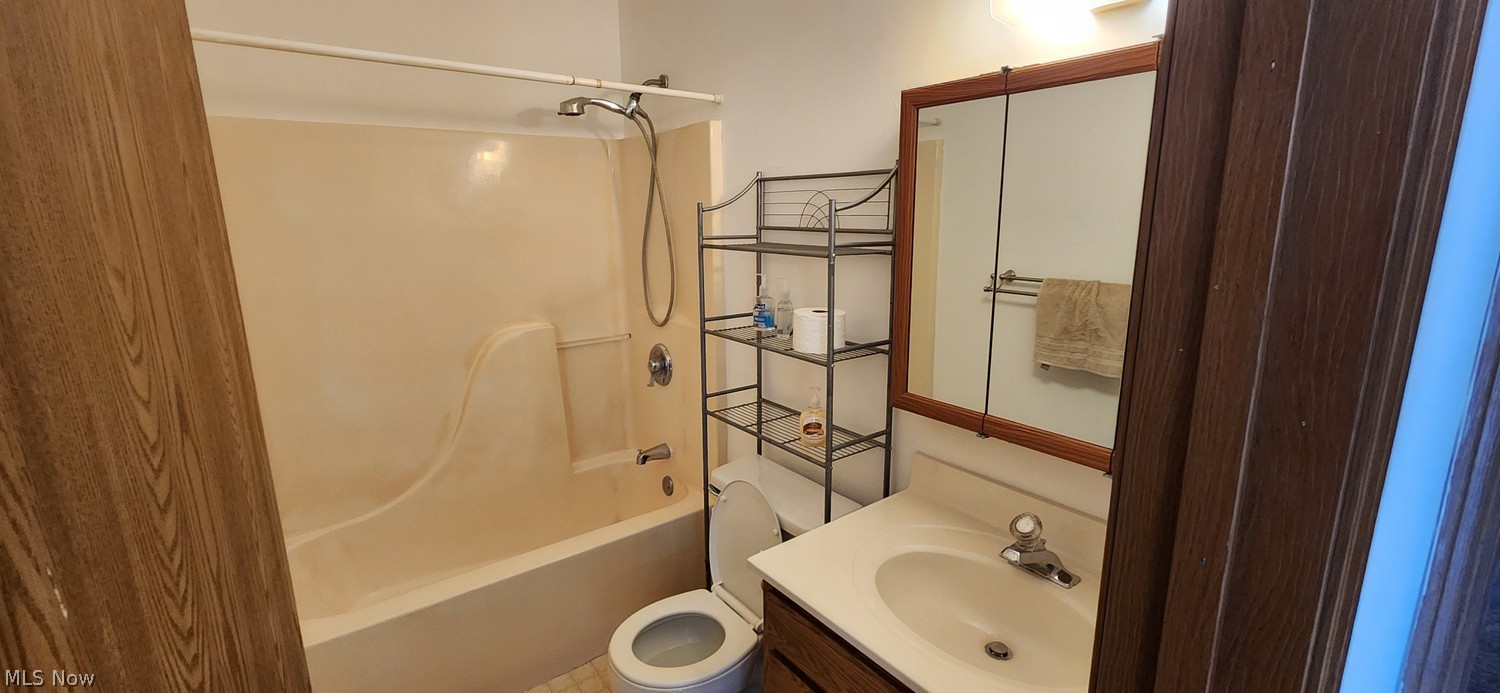 16261 Burrows Road Thompson, OH 44086 - Photo 13 of 26 Gallery Image 13