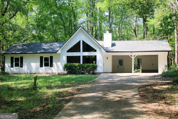$270,000 | 895 Waterview Drive, LaGrange, GA 30240