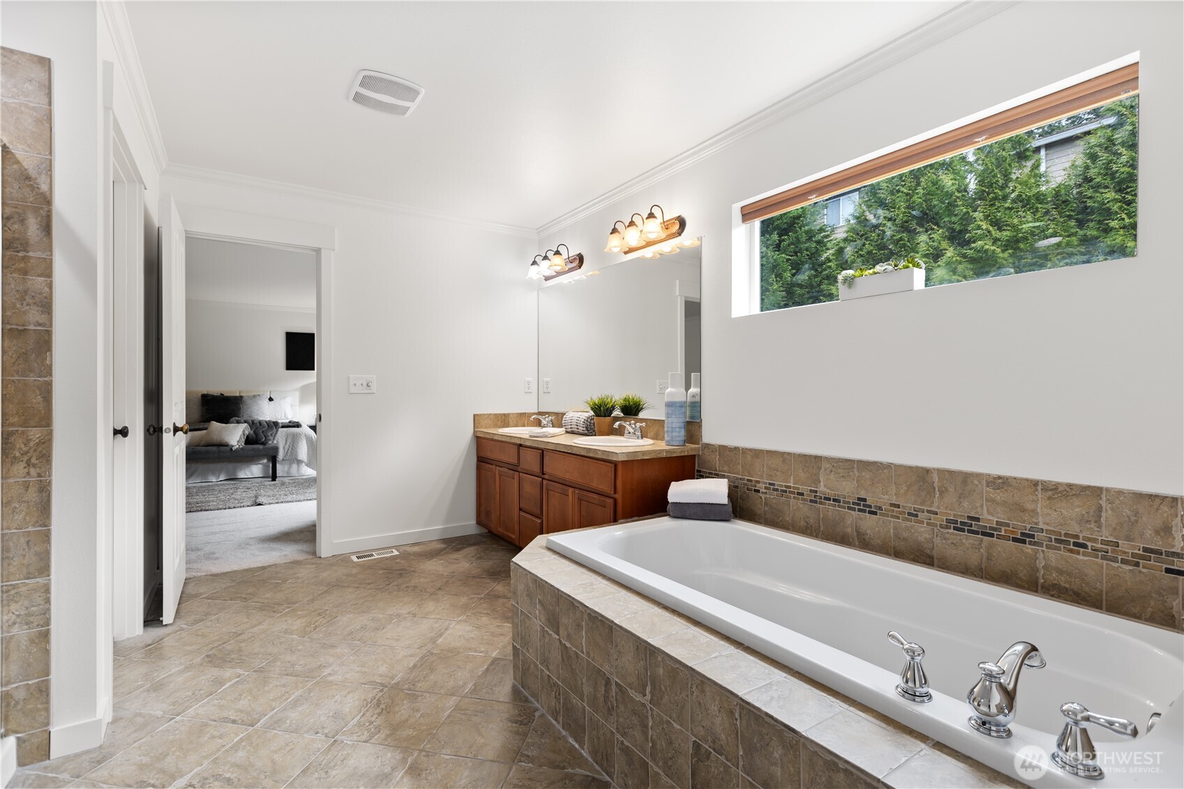 22829 36th Avenue Southeast Bothell, WA 98021 - Photo 25 of 39 a bathroom with a toilet sink and mirror