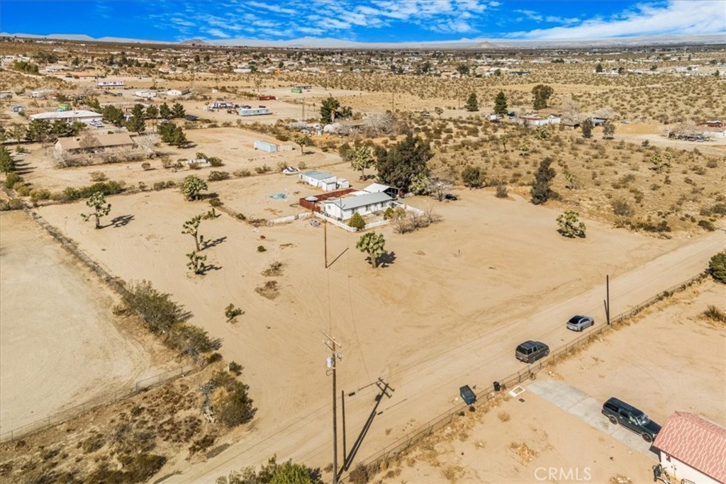 13378 Paramount Road Phelan, CA 92371 - Photo 2 of 43