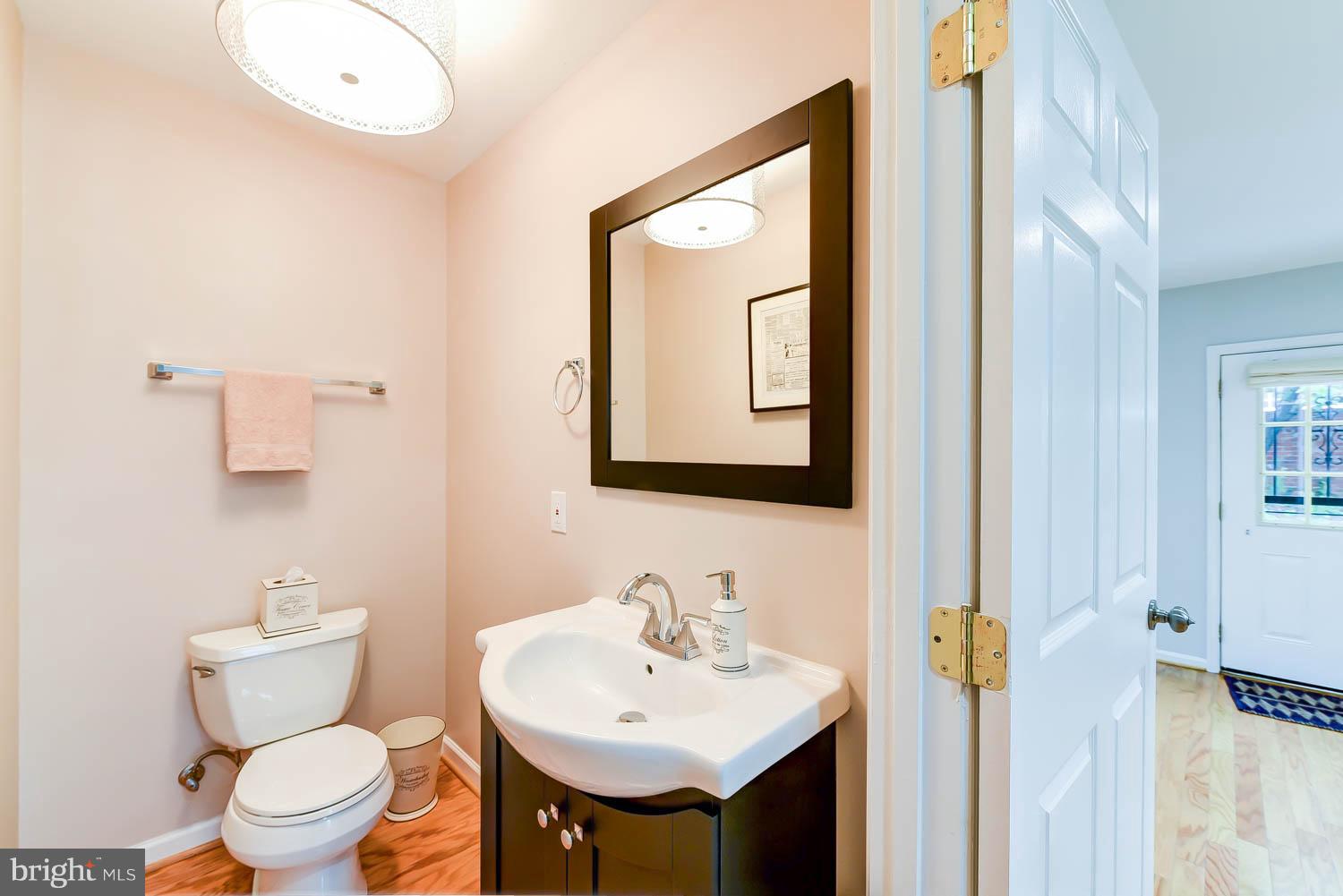1129 Kalmia Road Northwest Washington, DC 20012 - Photo 22 of 30 Bath
