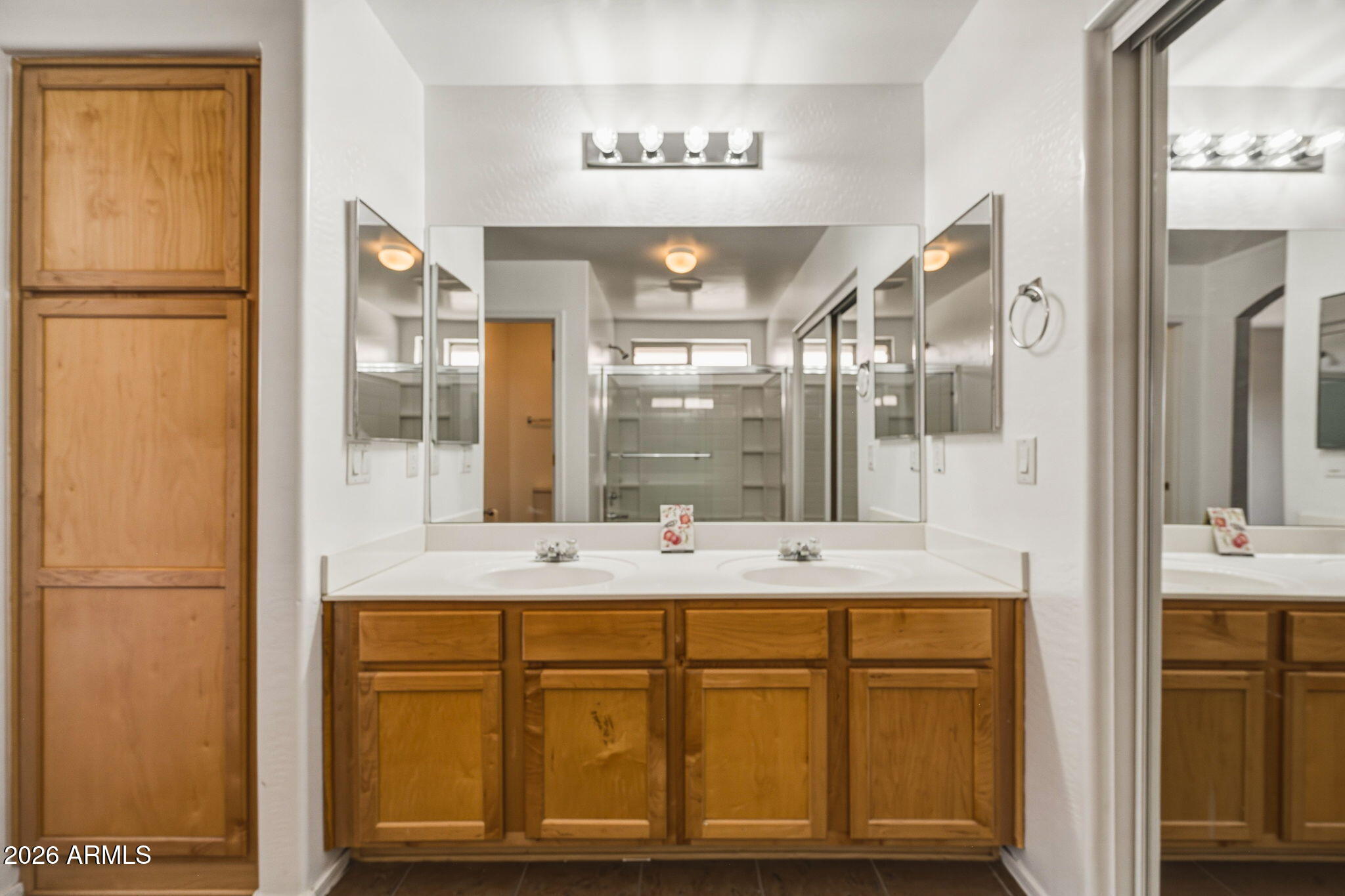 1649 West Harding Avenue Coolidge, AZ 85128 - Photo 20 of 28 Primary Bath and Vanity
