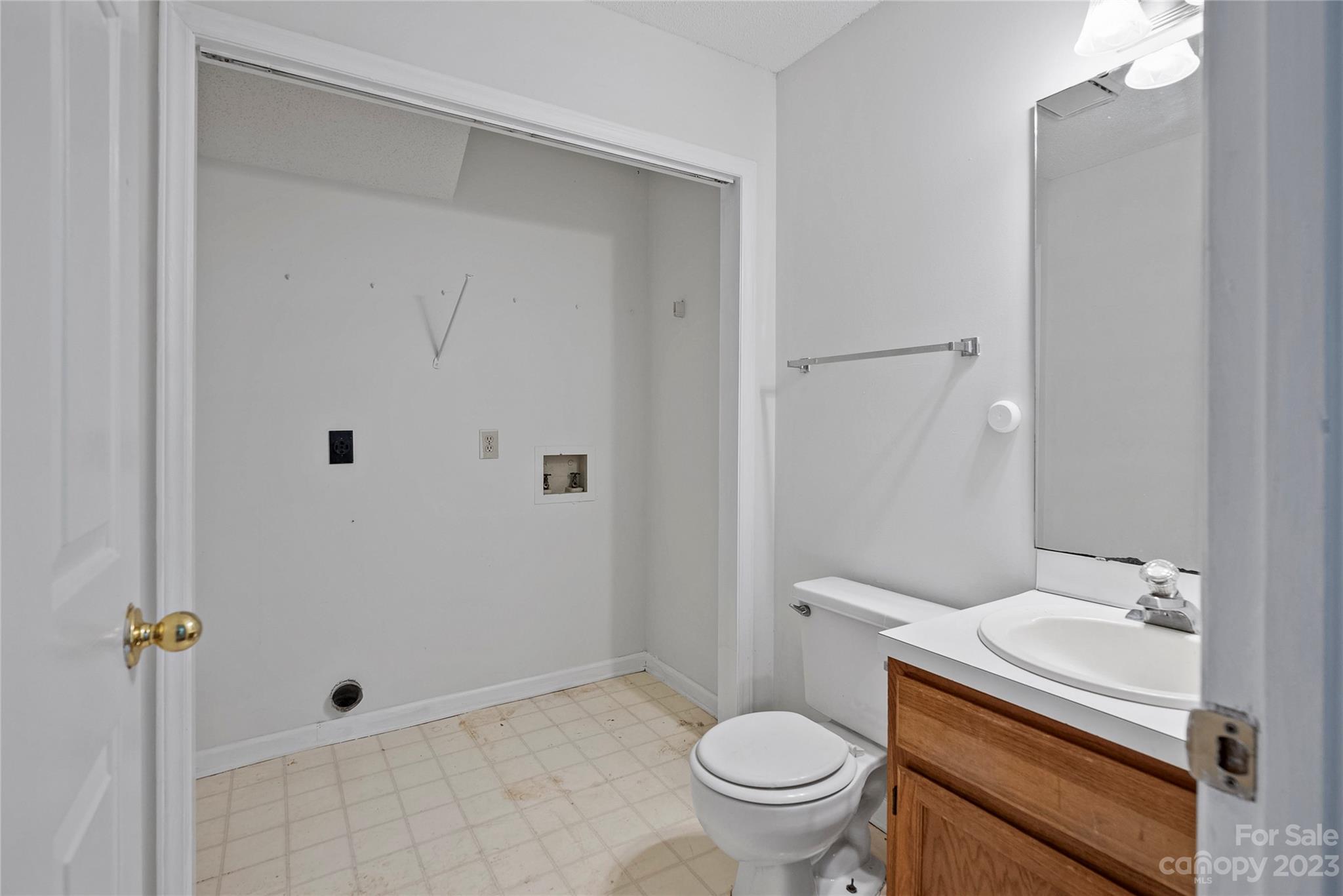 6006 Running Deer Road Charlotte, NC 28214 - Photo 9 of 23 Gallery Image 9