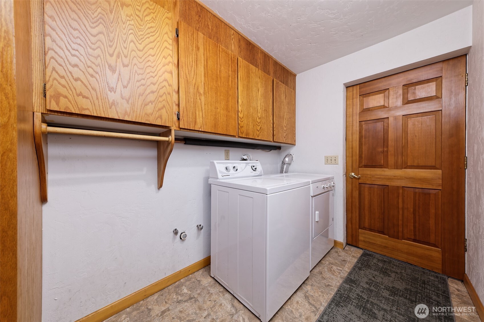 6041 East Agate Road Shelton, WA 98584 - Photo 18 of 40