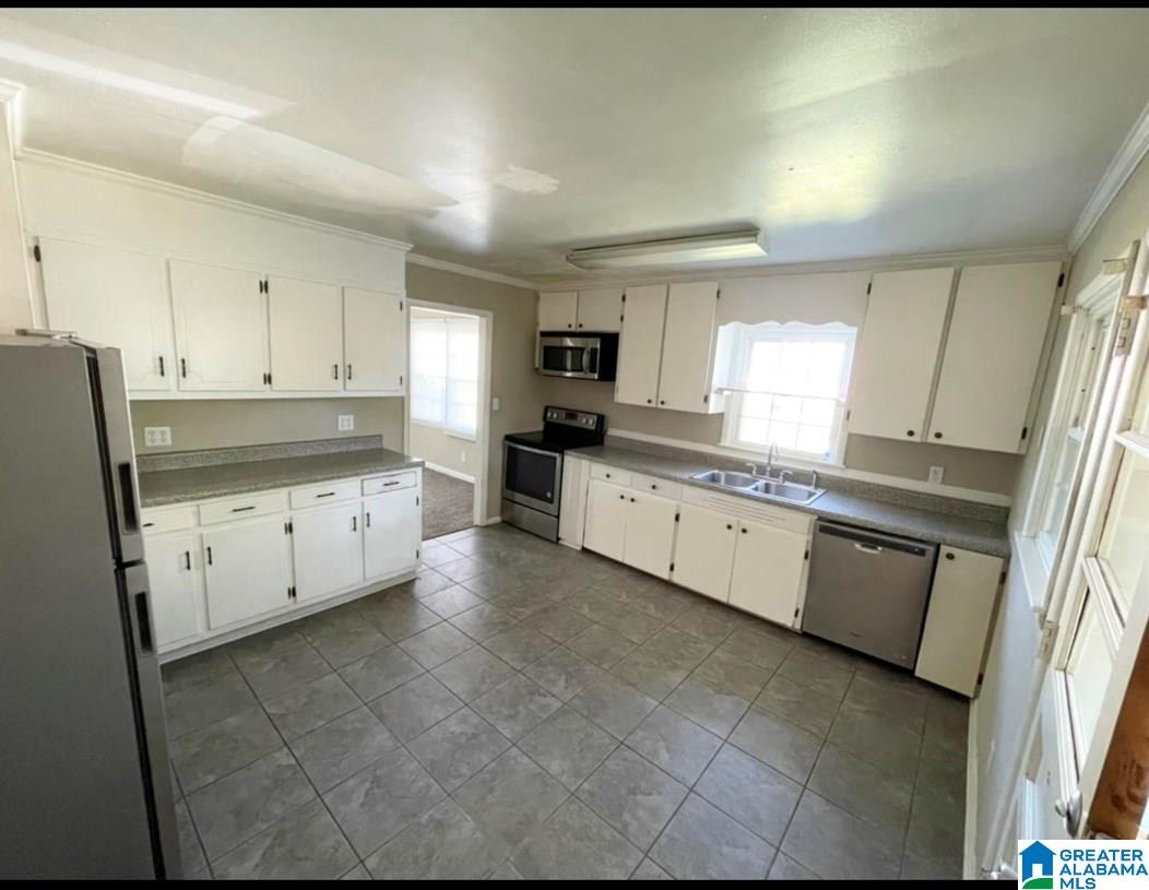 716 West 55th Street Anniston, AL 36206 - Photo 2 of 16