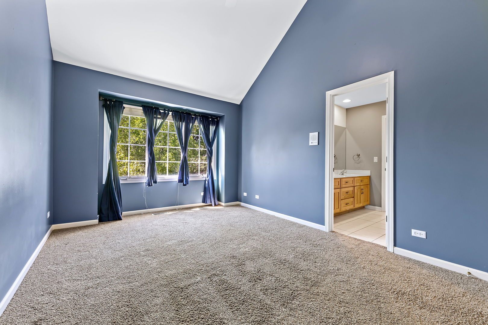 2531 Spartina Road Naperville, IL 60564 - Photo 23 of 39 a view of an empty room with a window