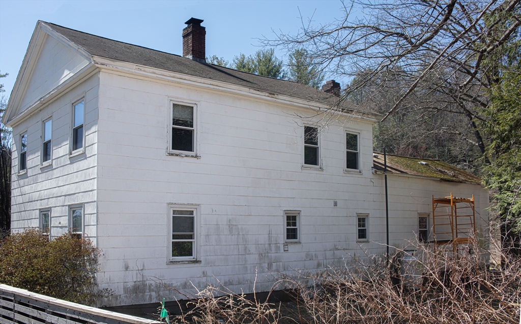 31 Goshen Road Williamsburg, MA 01096 - Photo 3 of 21