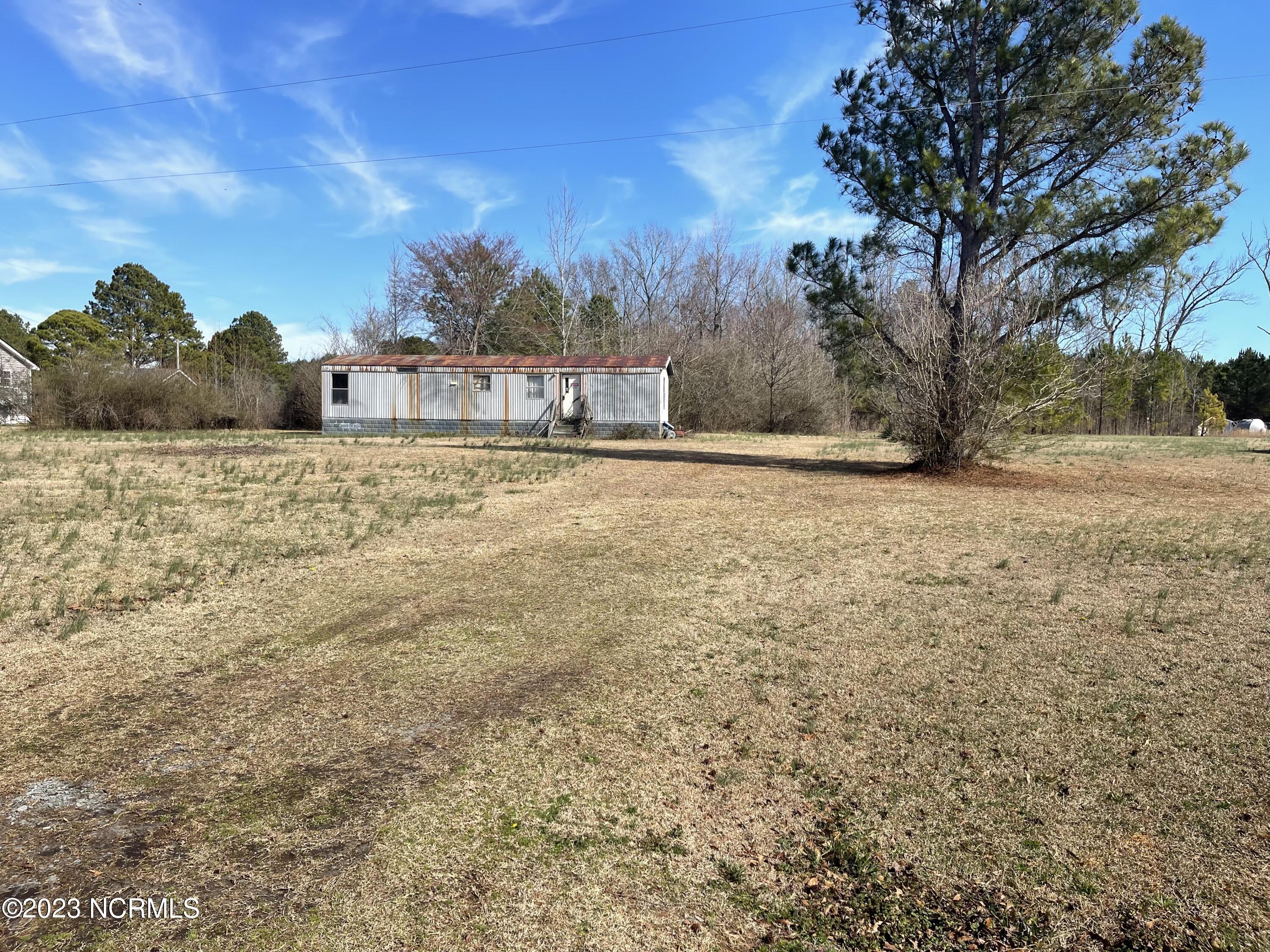 950 Freedom Road Smithfield, NC 27577 - Photo 3 of 6 Front