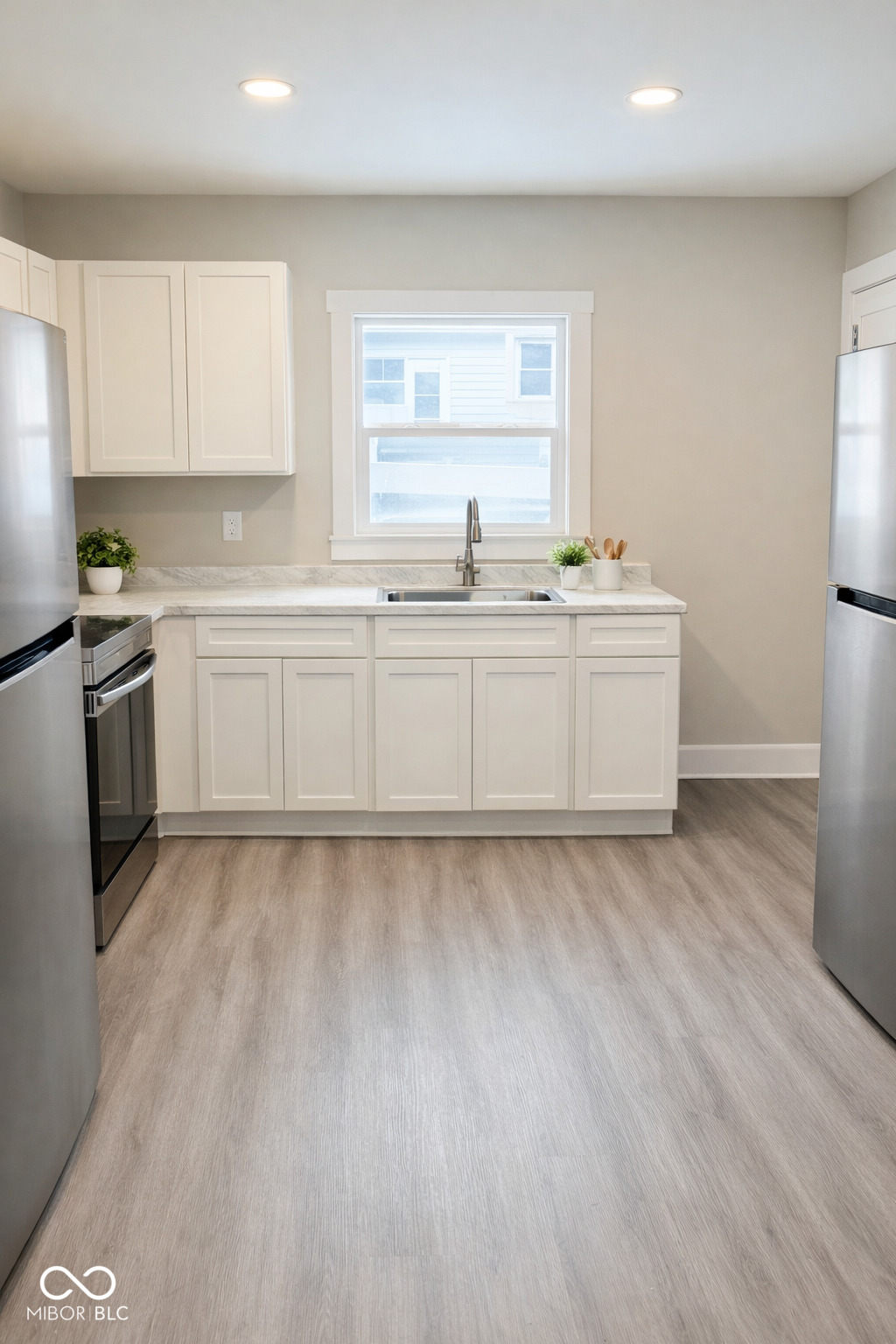 3536 North Gale Street Indianapolis, IN 46218 - Photo 3 of 22