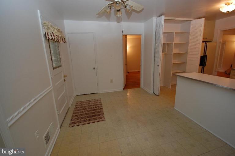 6824 Rolling Road Springfield, VA 22152 - Photo 6 of 17 Breakfast Area