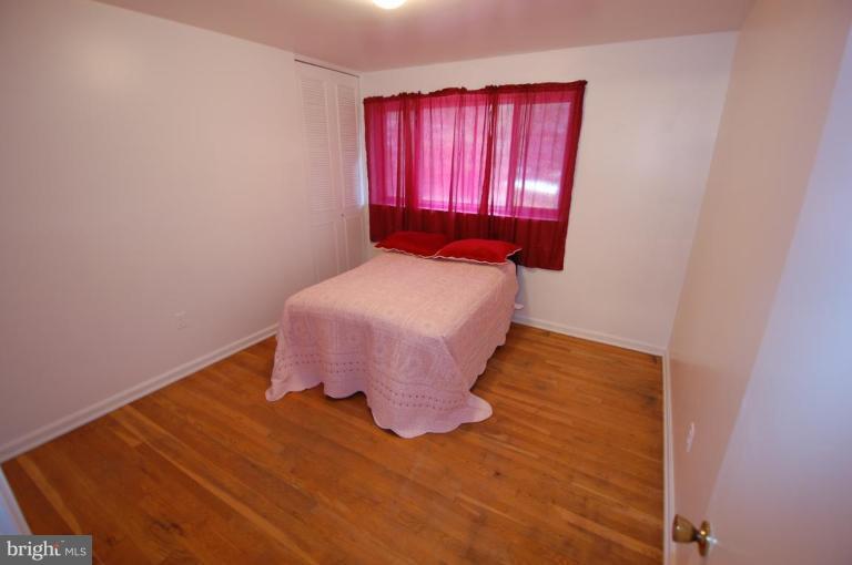 6824 Rolling Road Springfield, VA 22152 - Photo 10 of 17 Bedroom #2