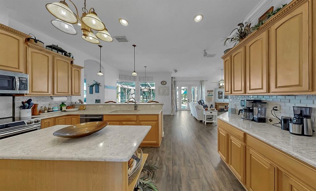 6408 Rubia Circle Apollo Beach, FL 33572 - Photo 32 of 74