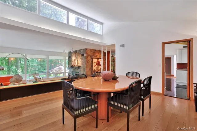 $2,400,000 | 5 Deerfield Lane, Mamaroneck, NY 10543