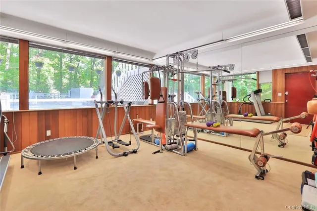 $2,400,000 | 5 Deerfield Lane, Mamaroneck, NY 10543