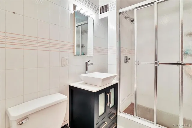 $2,400,000 | 5 Deerfield Lane, Mamaroneck, NY 10543