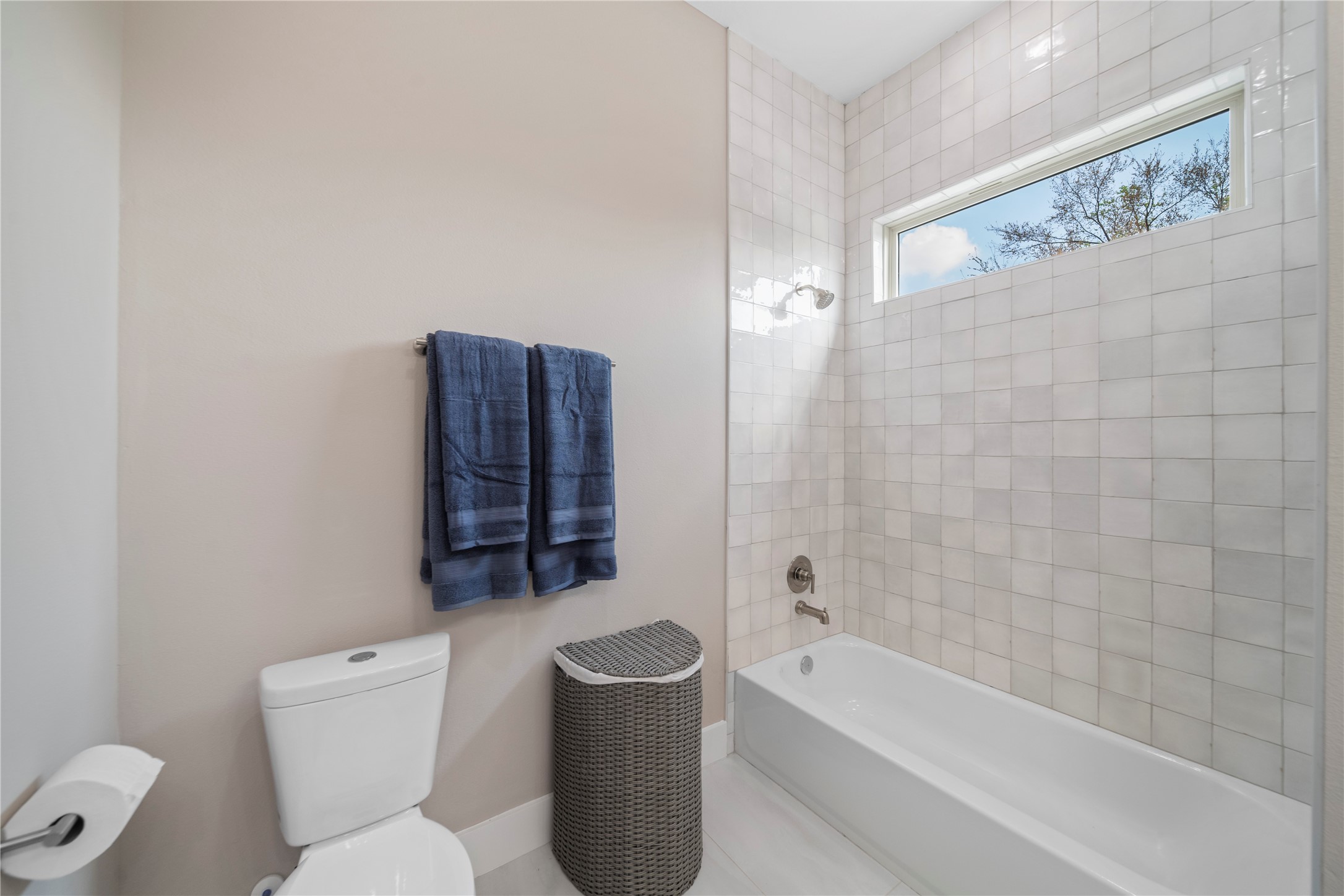 303 Queen Sude Lane Houston, TX 77091 - Photo 9 of 27