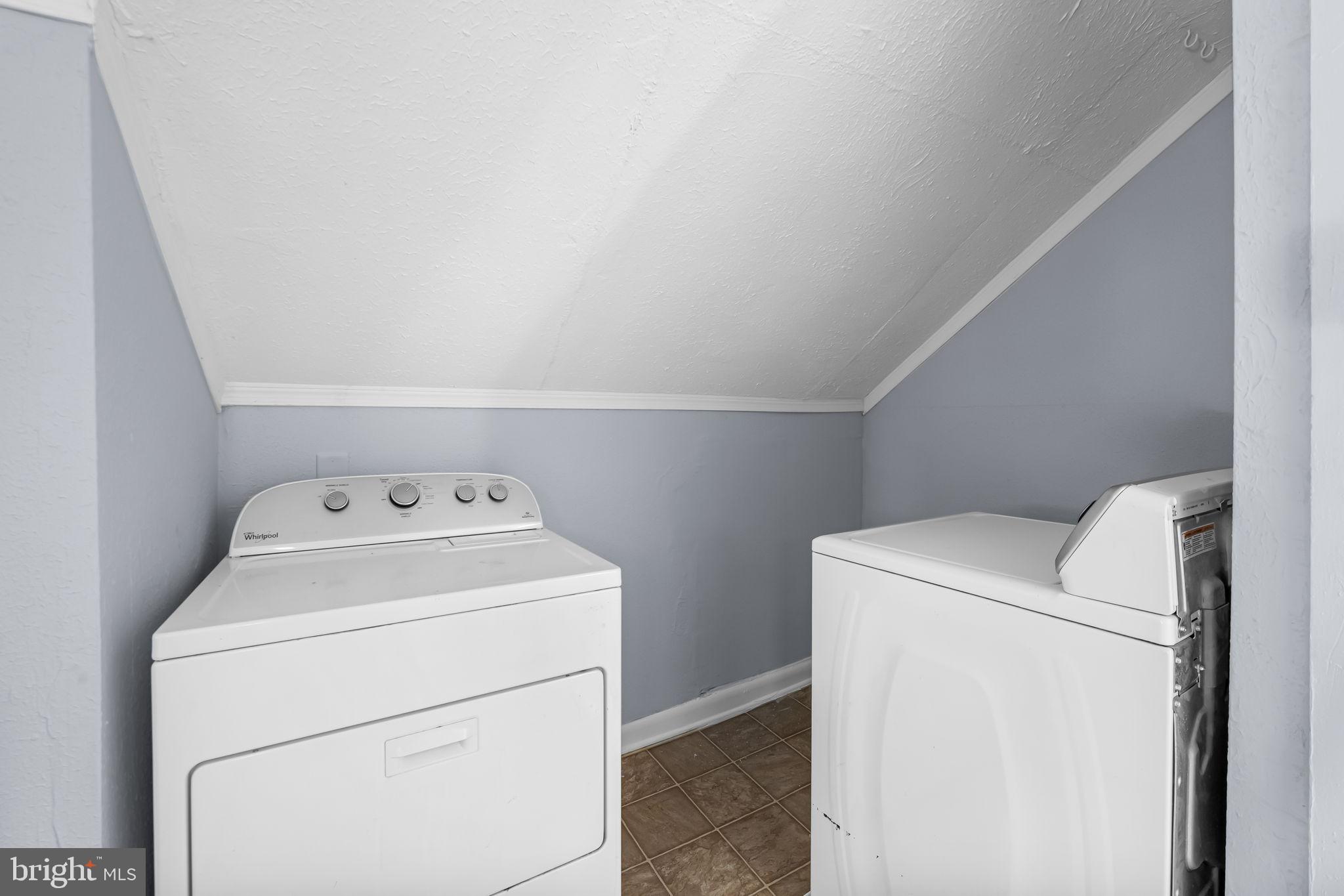 735 Main Street Delta, PA 17314 - Photo 27 of 35 a utility room with dryer and washer