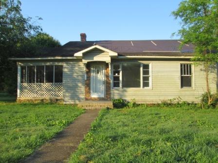 304 Friar Road Chattanooga, TN 37421 - Photo 1 of 11 FRONT