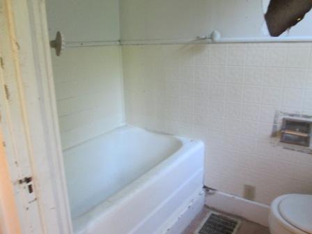 304 Friar Road Chattanooga, TN 37421 - Photo 9 of 11 MASTER BATH 2