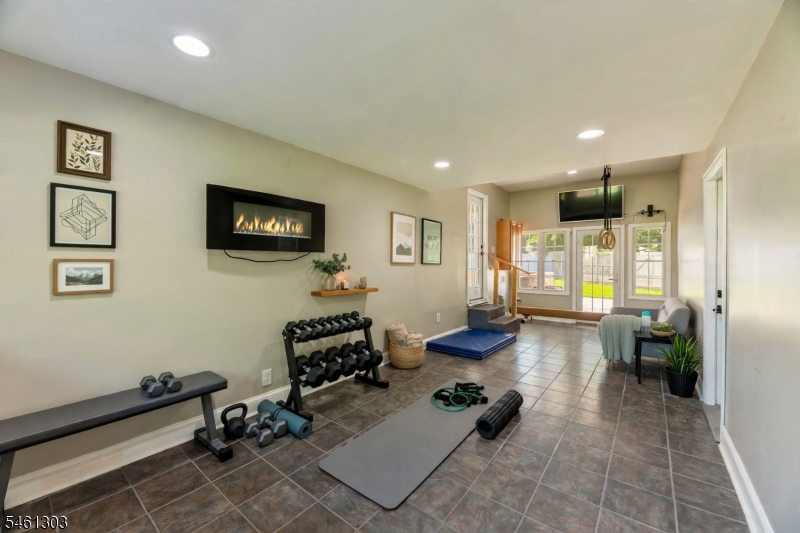 19 Bradford Road Edison, NJ 08820 - Photo 43 of 50 Gallery Image 43