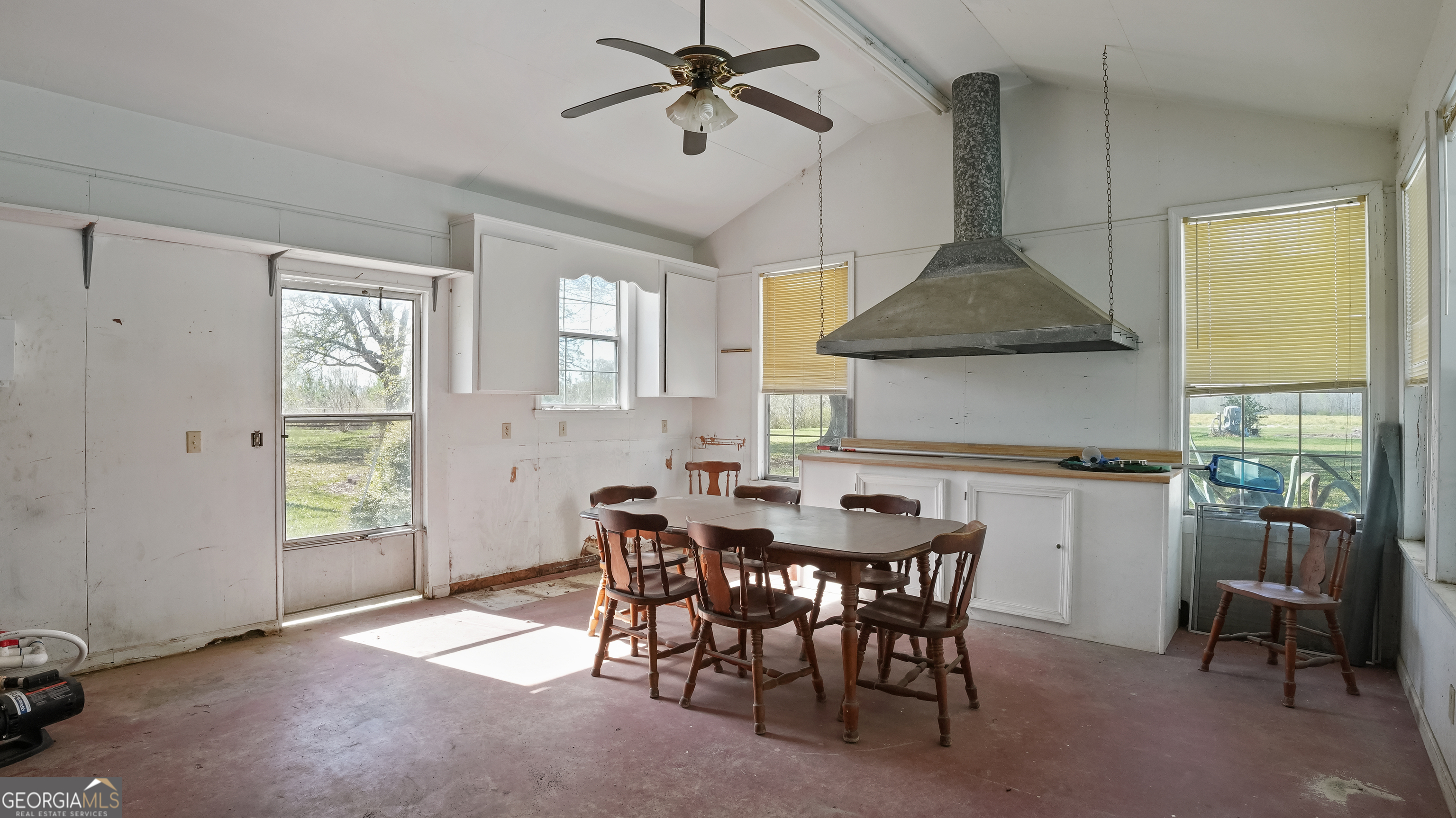 1535 Clifford Jones Road Screven, GA 31560 - Photo 39 of 48