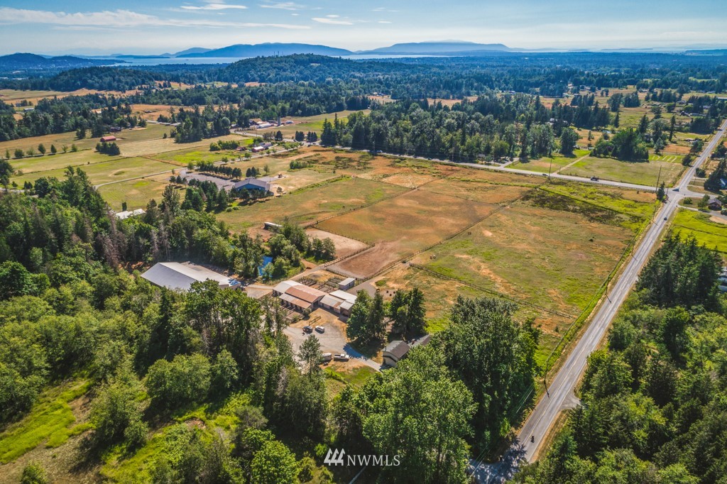 983 Kelly Road Bellingham, WA 98226 - Photo 2 of 25