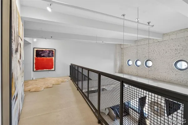 $585,000 | 915 Olive Street, Unit 1605, St. Louis, MO 63101