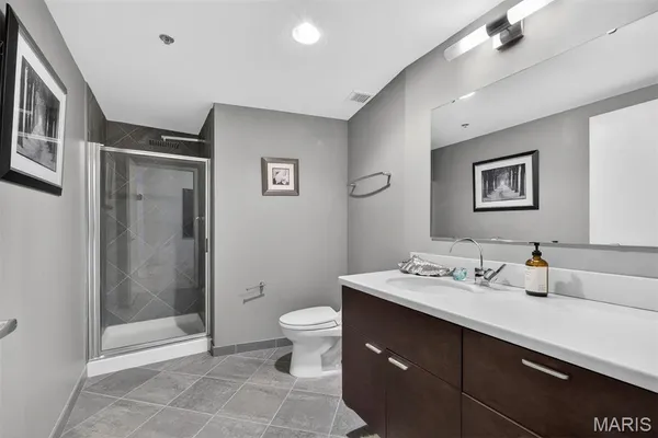 $585,000 | 915 Olive Street, Unit 1605, St. Louis, MO 63101