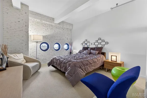 $585,000 | 915 Olive Street, Unit 1605, St. Louis, MO 63101