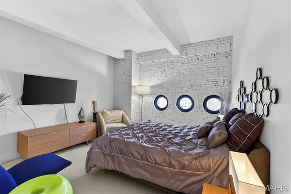 $585,000 | 915 Olive Street, Unit 1605, St. Louis, MO 63101