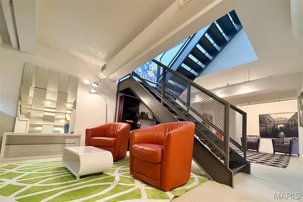 $585,000 | 915 Olive Street, Unit 1605, St. Louis, MO 63101
