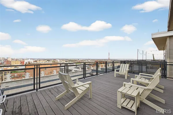 $585,000 | 915 Olive Street, Unit 1605, St. Louis, MO 63101