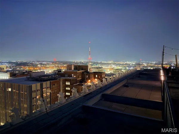 $585,000 | 915 Olive Street, Unit 1605, St. Louis, MO 63101