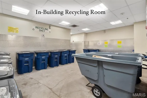 $585,000 | 915 Olive Street, Unit 1605, St. Louis, MO 63101