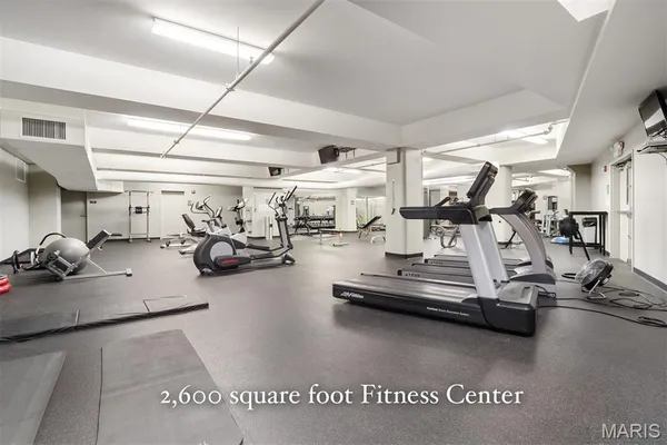 $585,000 | 915 Olive Street, Unit 1605, St. Louis, MO 63101