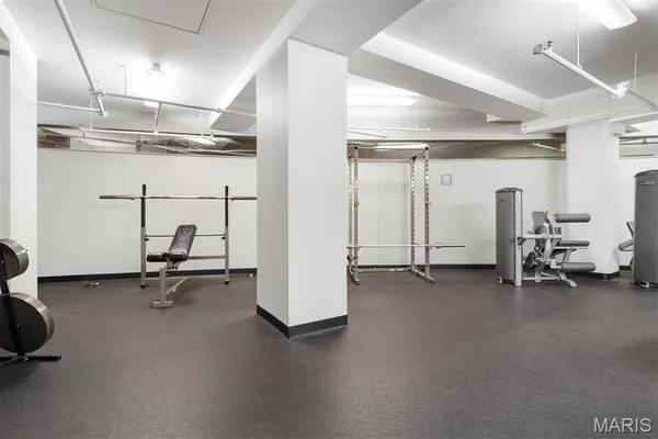 $585,000 | 915 Olive Street, Unit 1605, St. Louis, MO 63101