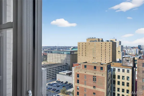 $585,000 | 915 Olive Street, Unit 1605, St. Louis, MO 63101