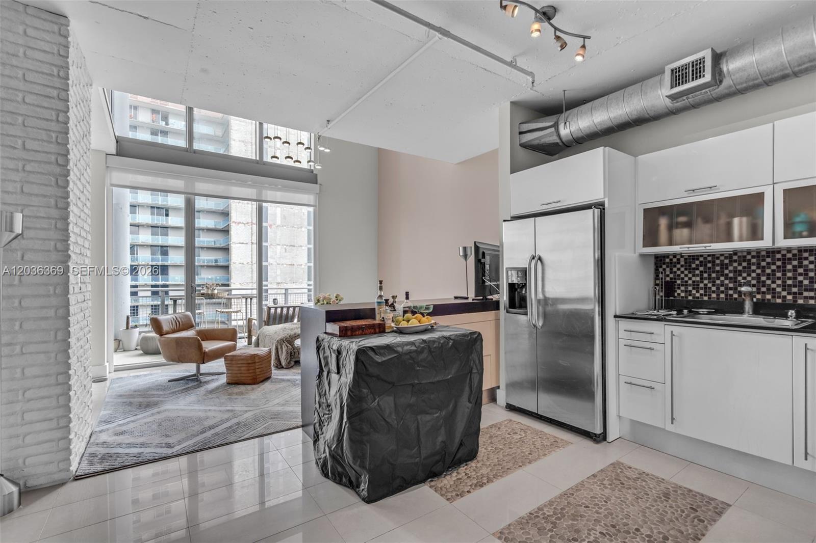 690 Southwest 1st Court, Unit PHII16 Miami, FL 33130 - Photo 5 of 32